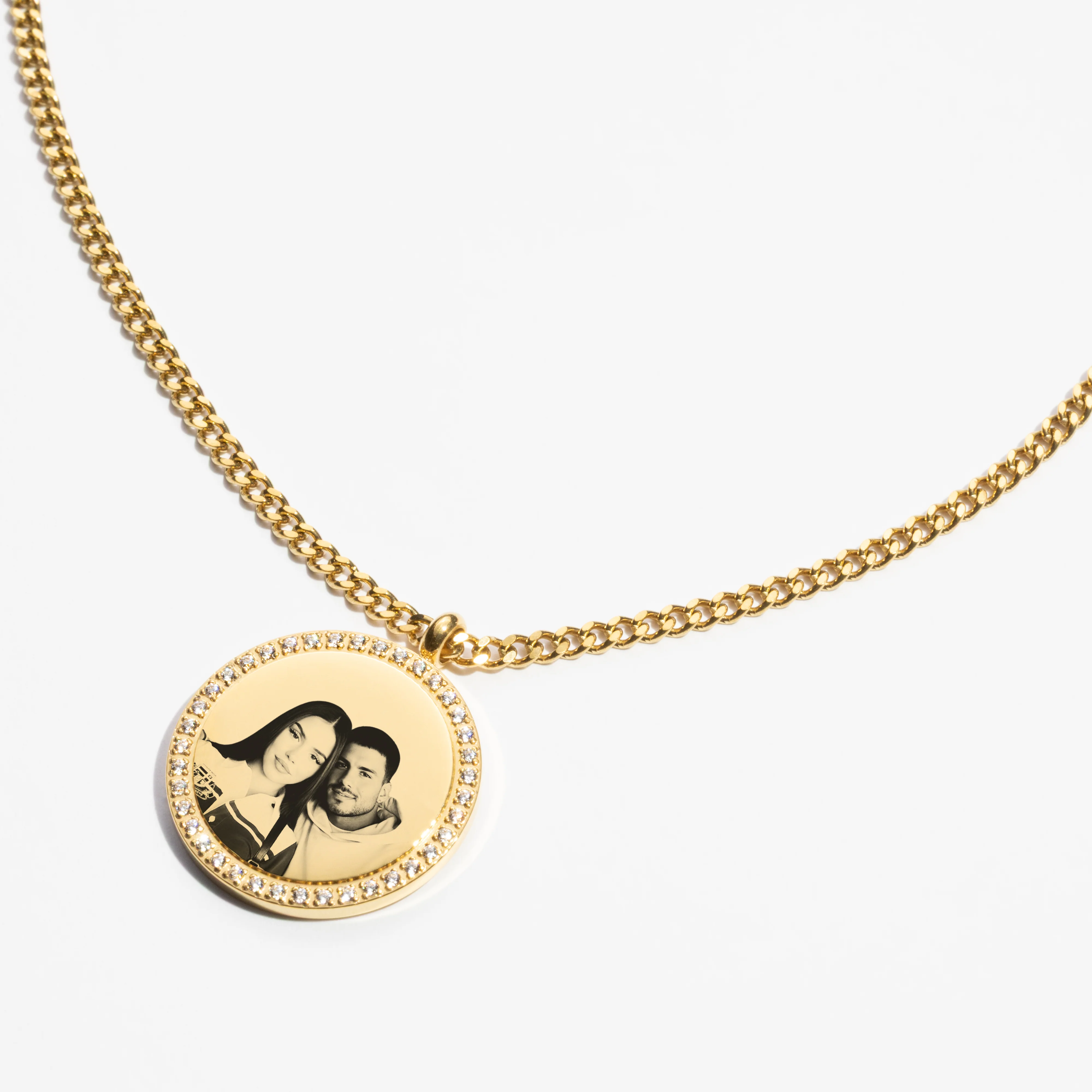 Custom Zicornia Round Necklace - Image - Gold - Image 3