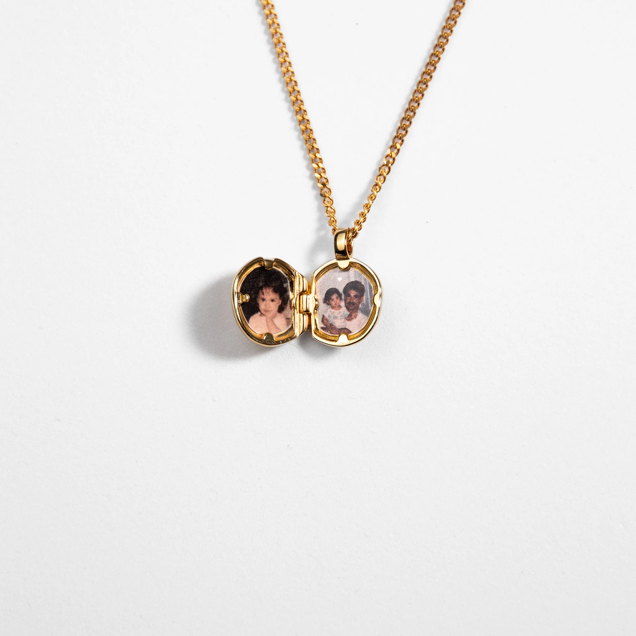 Round Locket Necklace – Silver - Image 2