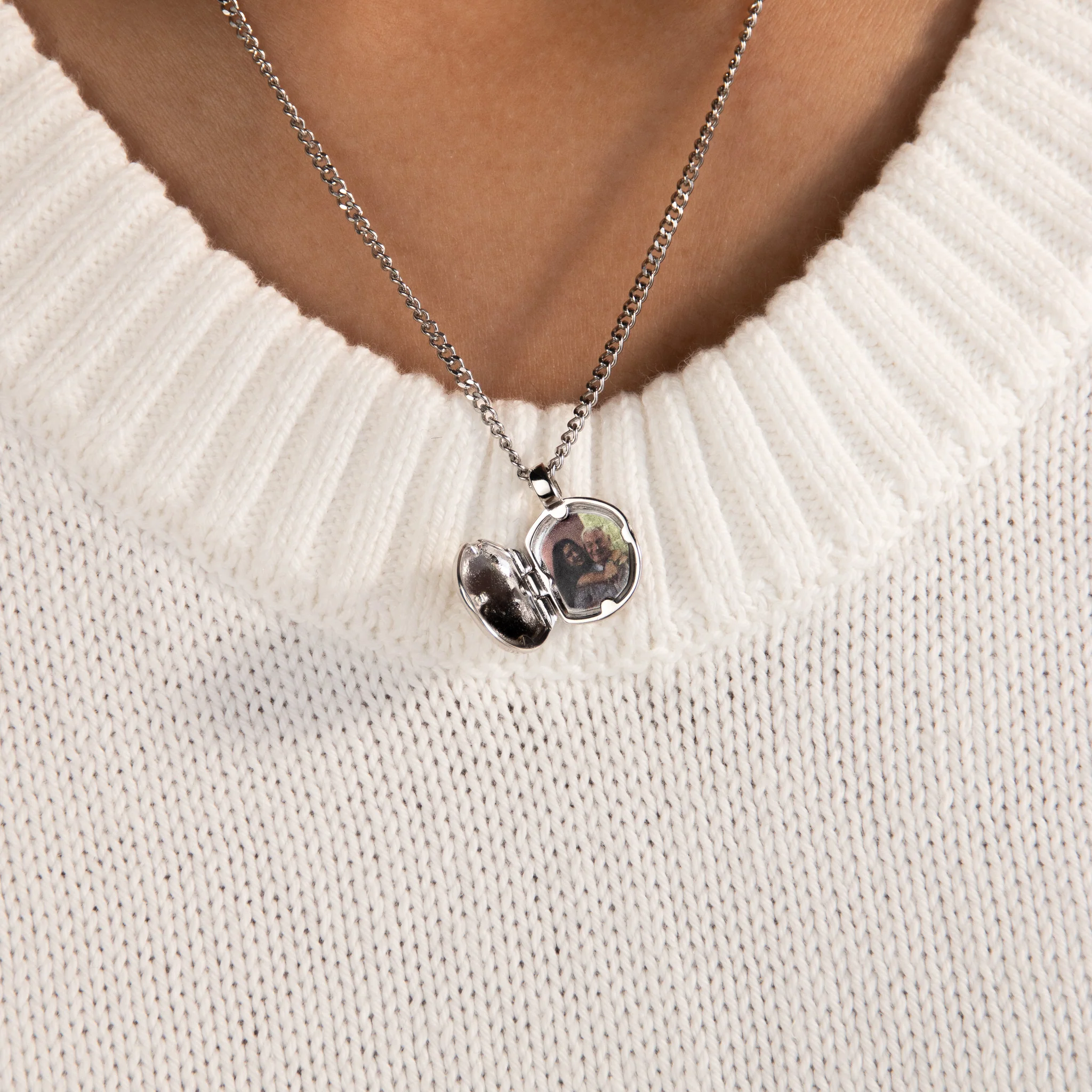 Round Locket Necklace – Silver - Image 3